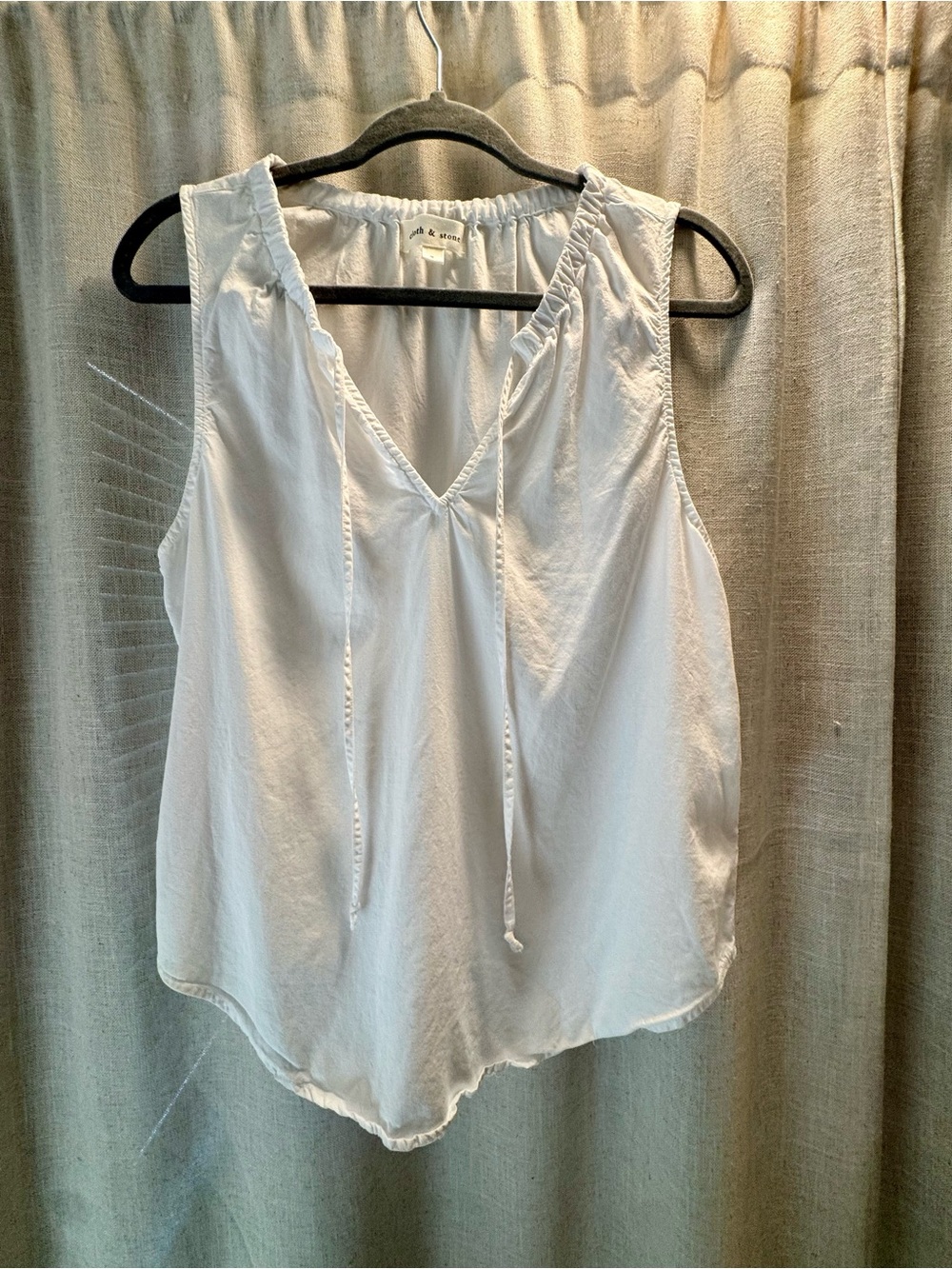 cloth & stone x Anthropologie white sleeveless peasant V neck top with front tie